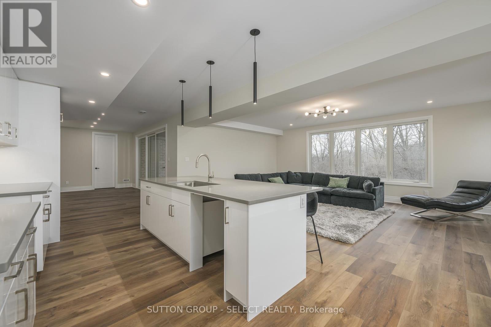 597 Creekview Chase, London North, Ontario  N6G 3X8 - Photo 35 - X12263663