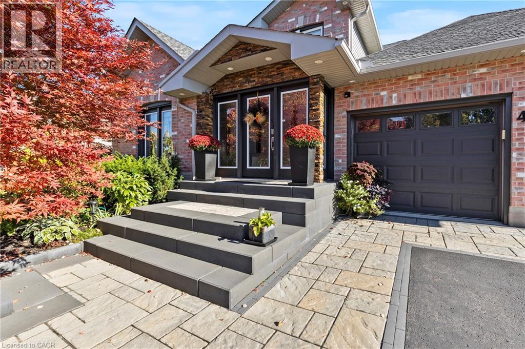 4 Karsam Court, Niagara-On-The-Lake, Ontario  L0S 1J0 - Photo 2 - 40778407