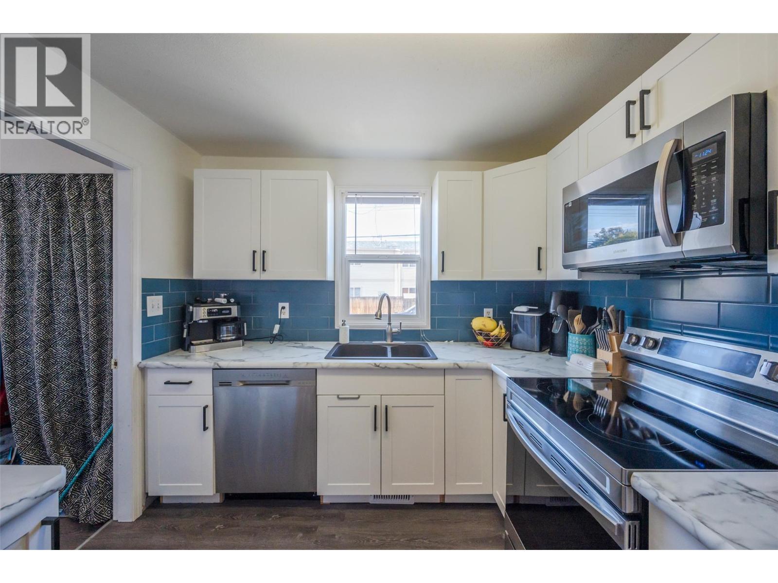 496 Wade Avenue W, Penticton, British Columbia  V2A 1V4 - Photo 5 - 10365618