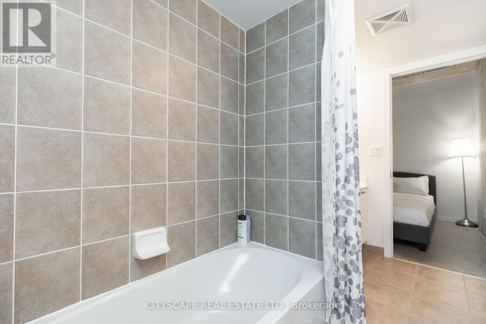 727 - 150 Sudbury Street, Toronto, Ontario  M6J 3S8 - Photo 6 - W12452716
