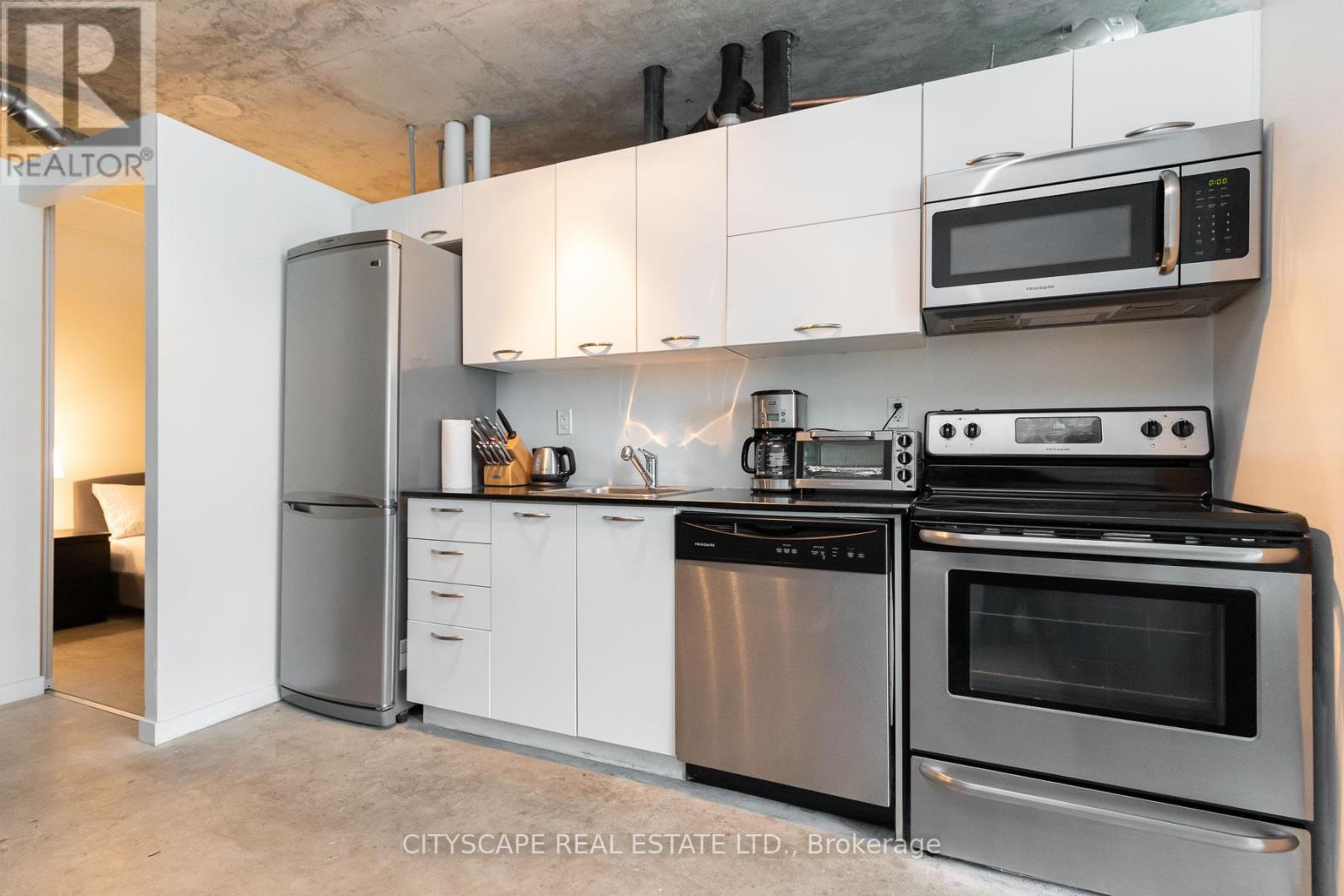 727 - 150 Sudbury Street, Toronto, Ontario  M6J 3S8 - Photo 7 - W12452716