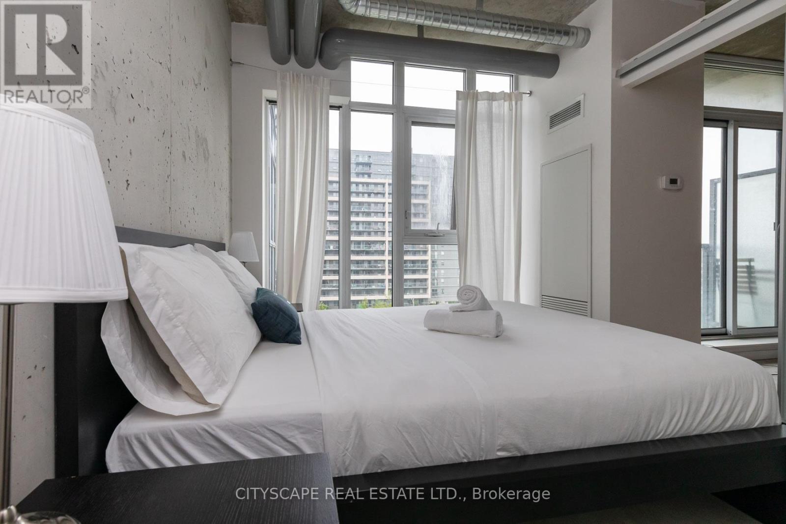 727 - 150 Sudbury Street, Toronto, Ontario  M6J 3S8 - Photo 13 - W12452716