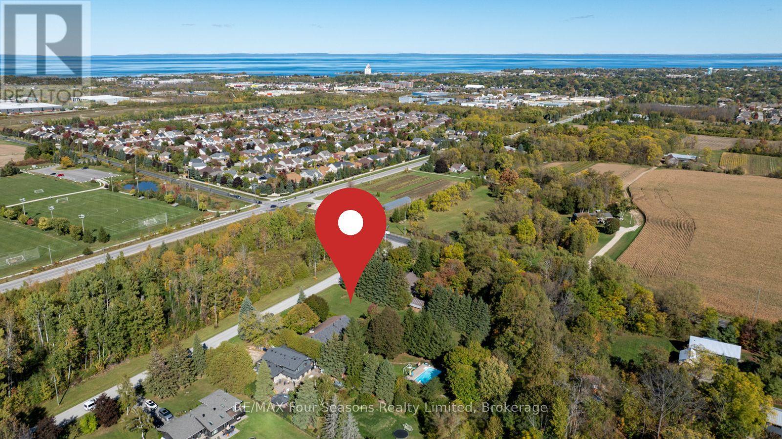 5 CADDO DRIVE, Clearview, Ontario