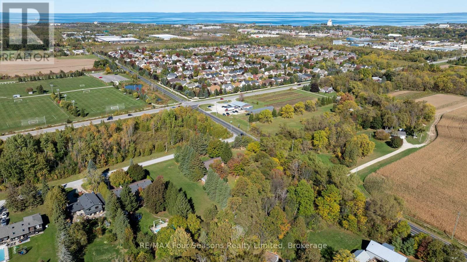 5 Caddo Drive, Clearview, Ontario  L9Y 3Y9 - Photo 11 - S12457538