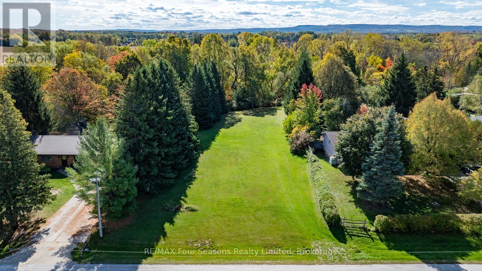 5 Caddo Drive, Clearview, Ontario  L9Y 3Y9 - Photo 6 - S12457538