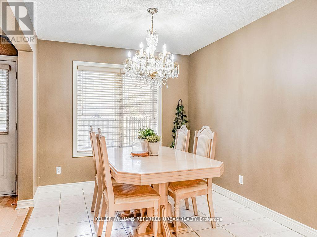 1166 Upper Wentworth Street E, Hamilton, Ontario  L9A 5G2 - Photo 15 - X12457438