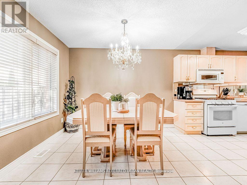 1166 Upper Wentworth Street E, Hamilton, Ontario  L9A 5G2 - Photo 16 - X12457438