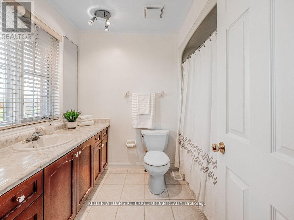 1166 Upper Wentworth Street E, Hamilton, Ontario  L9A 5G2 - Photo 22 - X12457438
