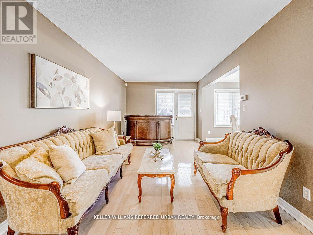 1166 Upper Wentworth Street E, Hamilton, Ontario  L9A 5G2 - Photo 6 - X12457438
