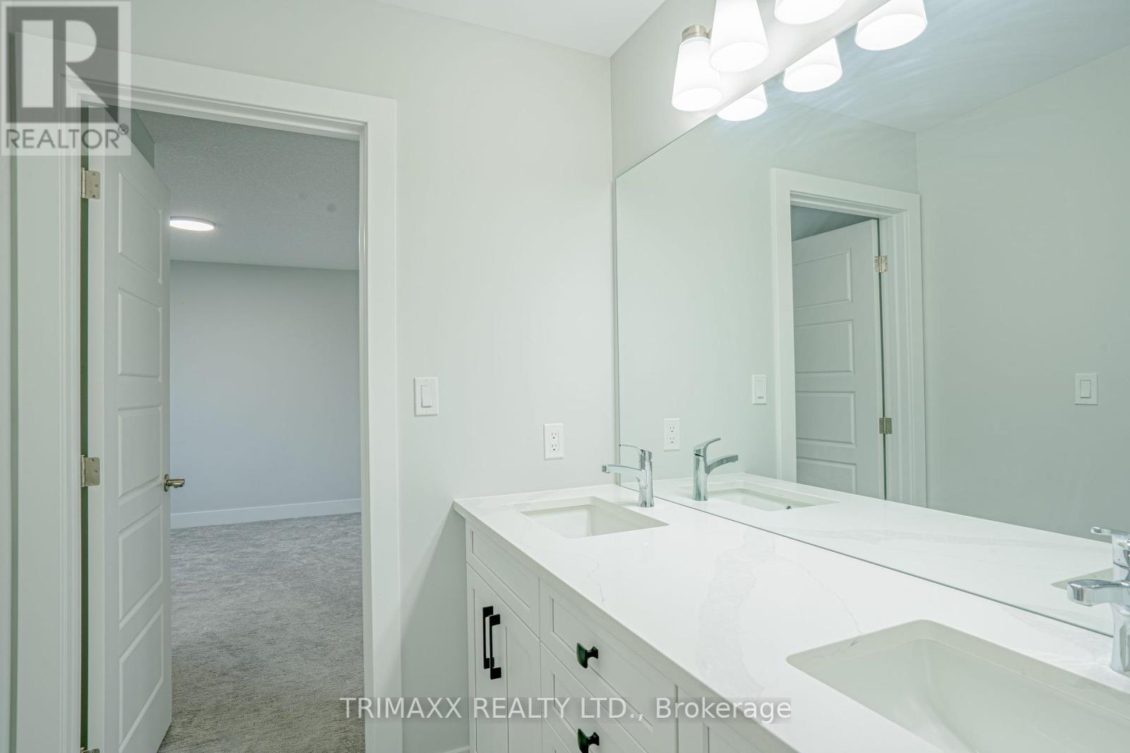 188 Foxborough Place, Thames Centre, Ontario  N0M 2P0 - Photo 33 - X12457449