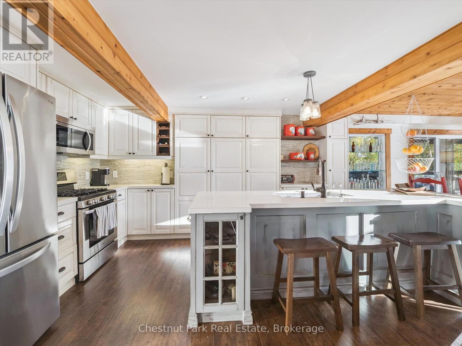1006 Bailey Lane, Bracebridge, Ontario  P1L 1X2 - Photo 12 - X12457571