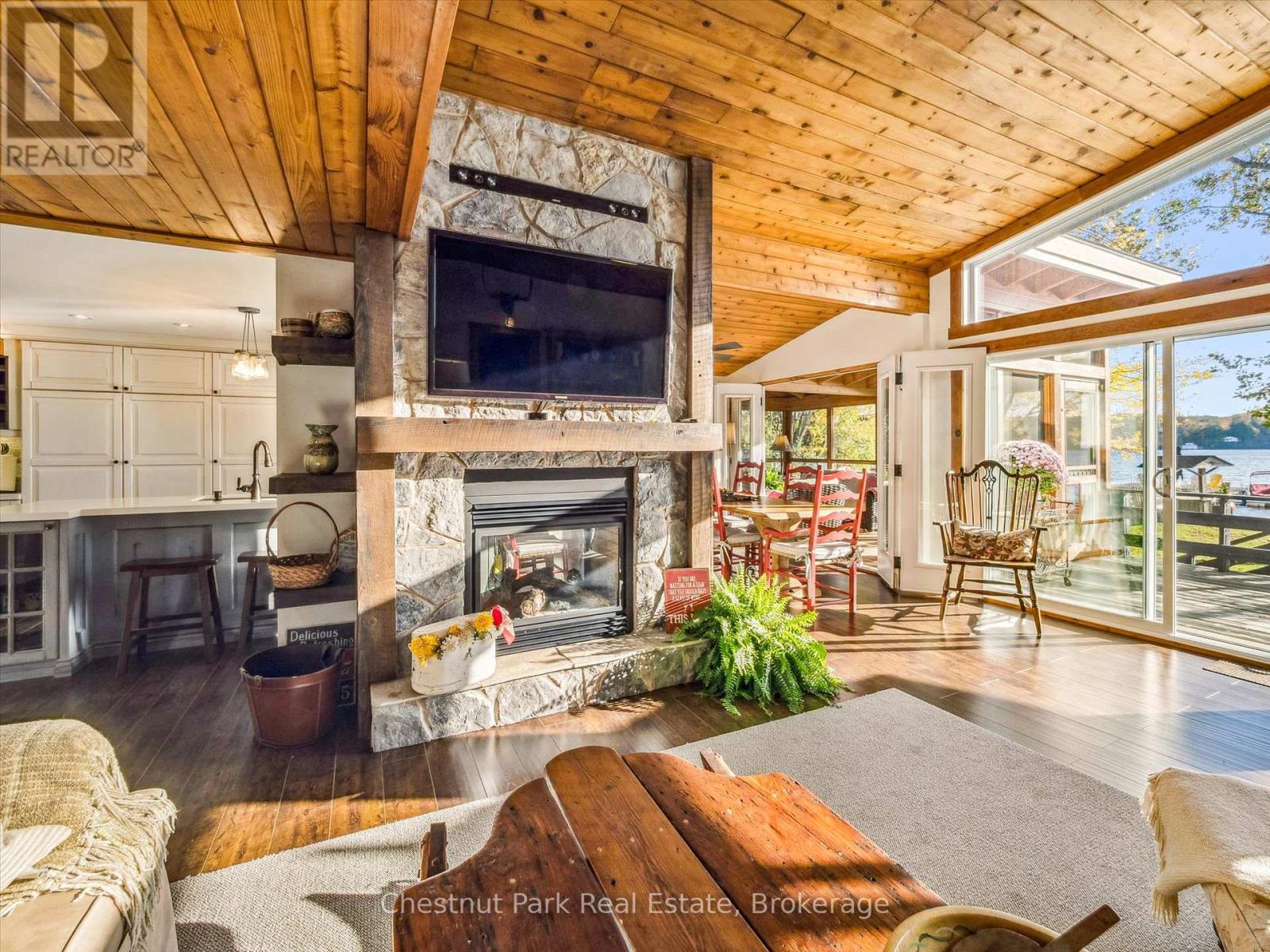 1006 Bailey Lane, Bracebridge, Ontario  P1L 1X2 - Photo 3 - X12457571