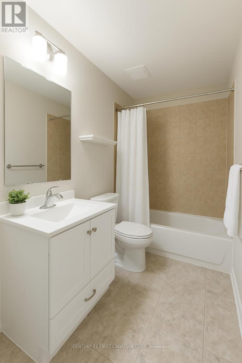 30 - 475 Sandringham Crescent Crescent, London South, Ontario  N6C 5B9 - Photo 4 - X12457591
