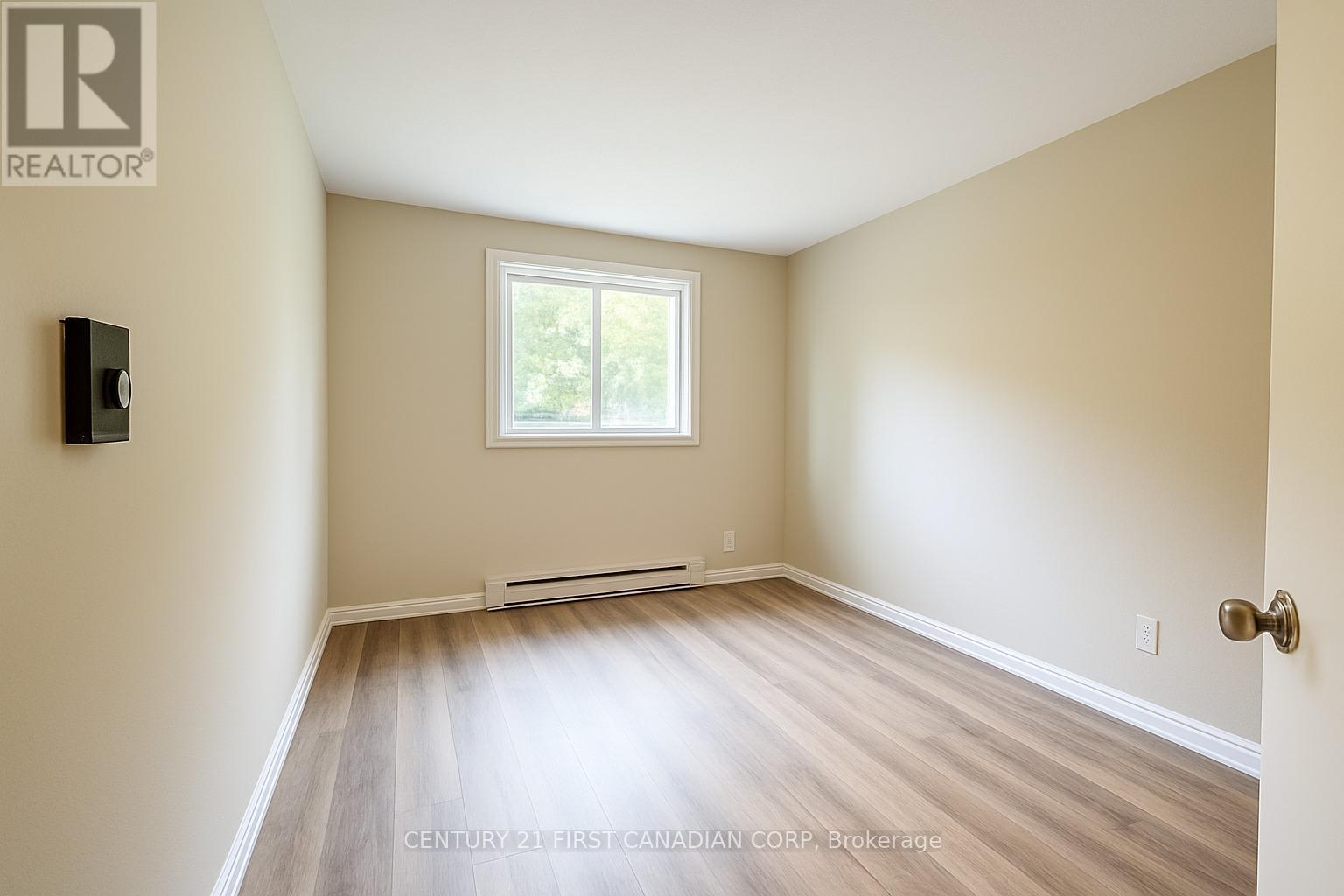 30 - 475 Sandringham Crescent Crescent, London South, Ontario  N6C 5B9 - Photo 7 - X12457591