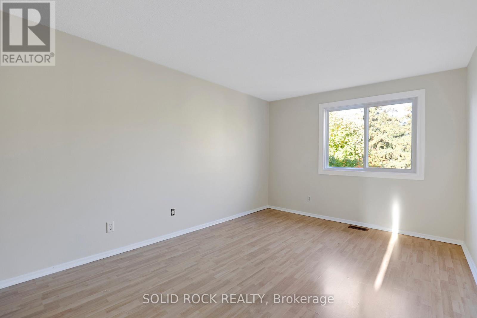 35 Thistledown Court, Ottawa, Ontario  K2J 1J4 - Photo 15 - X12457519