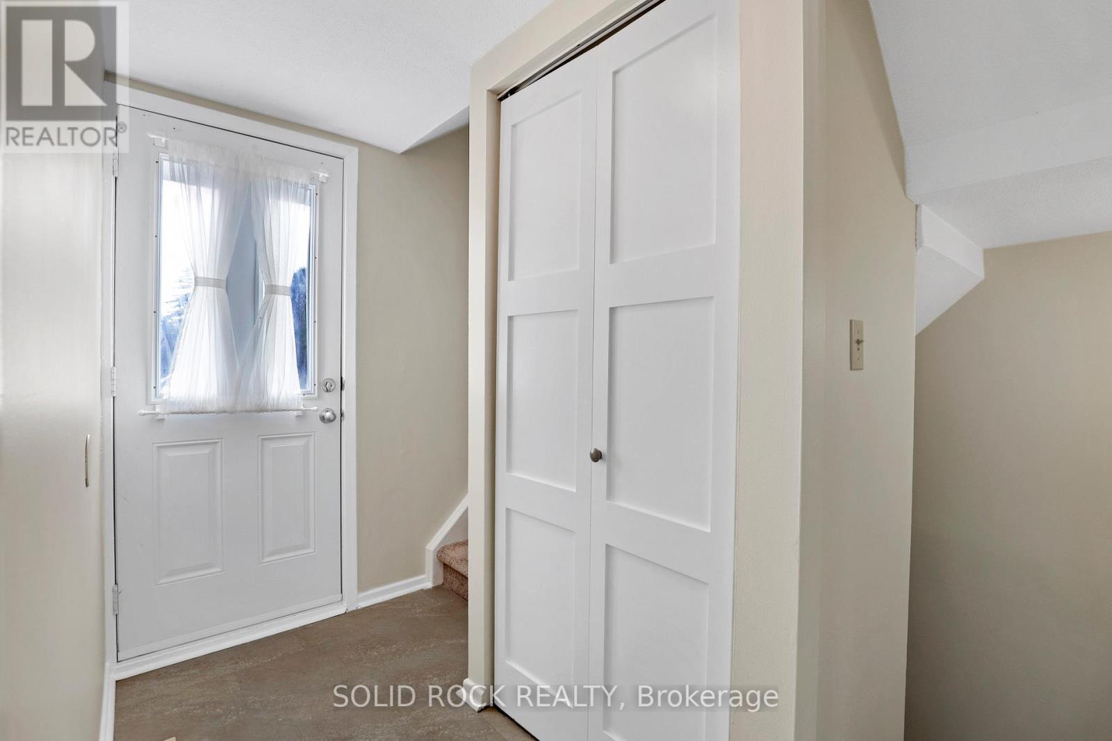 35 Thistledown Court, Ottawa, Ontario  K2J 1J4 - Photo 34 - X12457519