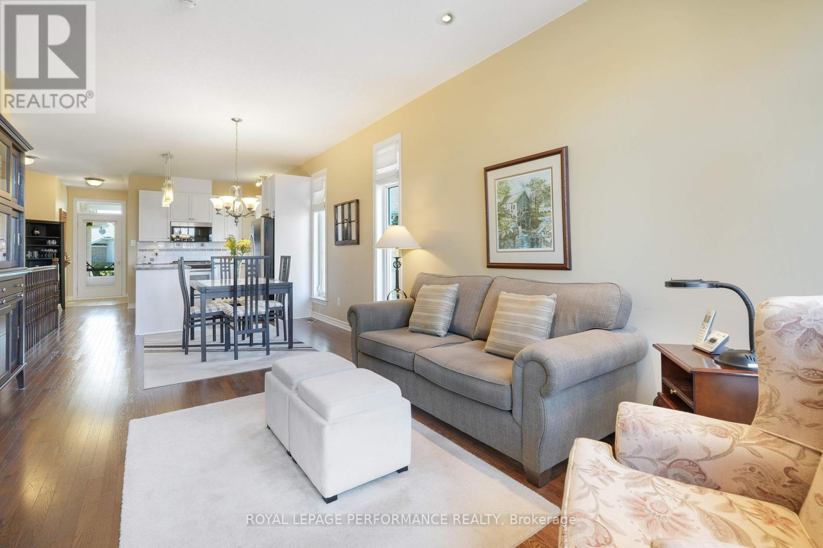 240 Bulrush Crescent, Ottawa, Ontario  K1T 0E6 - Photo 12 - X12457593