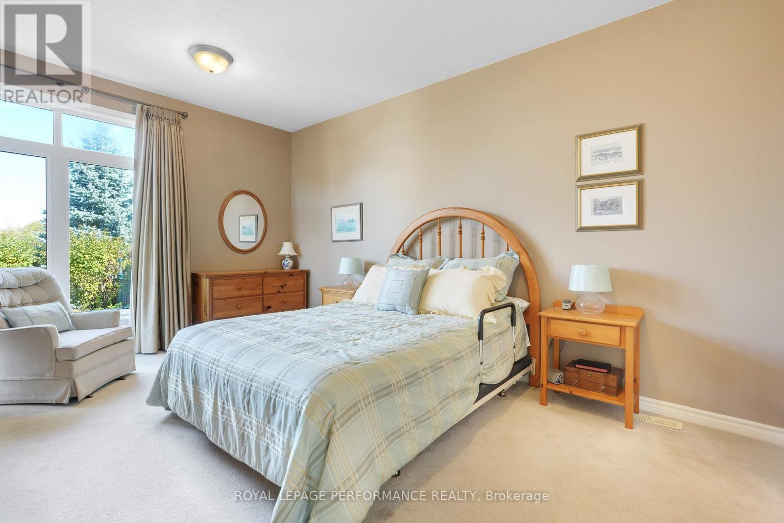 240 Bulrush Crescent, Ottawa, Ontario  K1T 0E6 - Photo 13 - X12457593