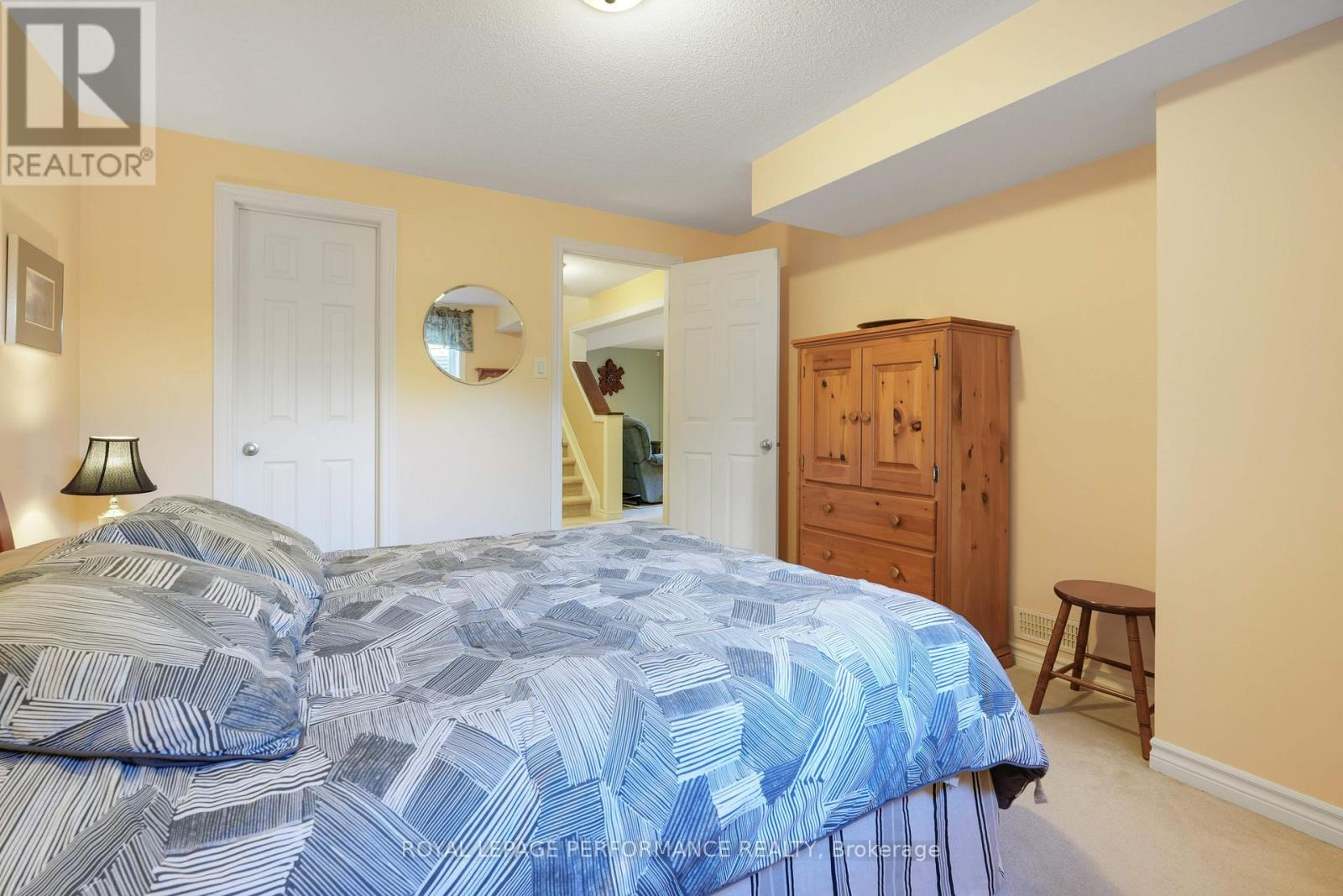 240 Bulrush Crescent, Ottawa, Ontario  K1T 0E6 - Photo 19 - X12457593