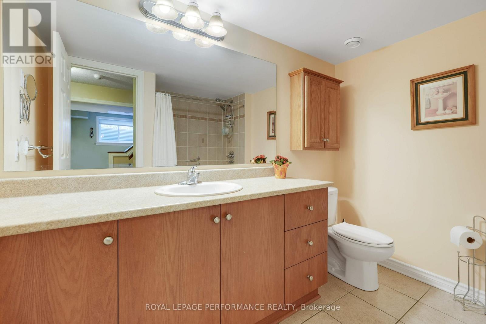 240 Bulrush Crescent, Ottawa, Ontario  K1T 0E6 - Photo 20 - X12457593