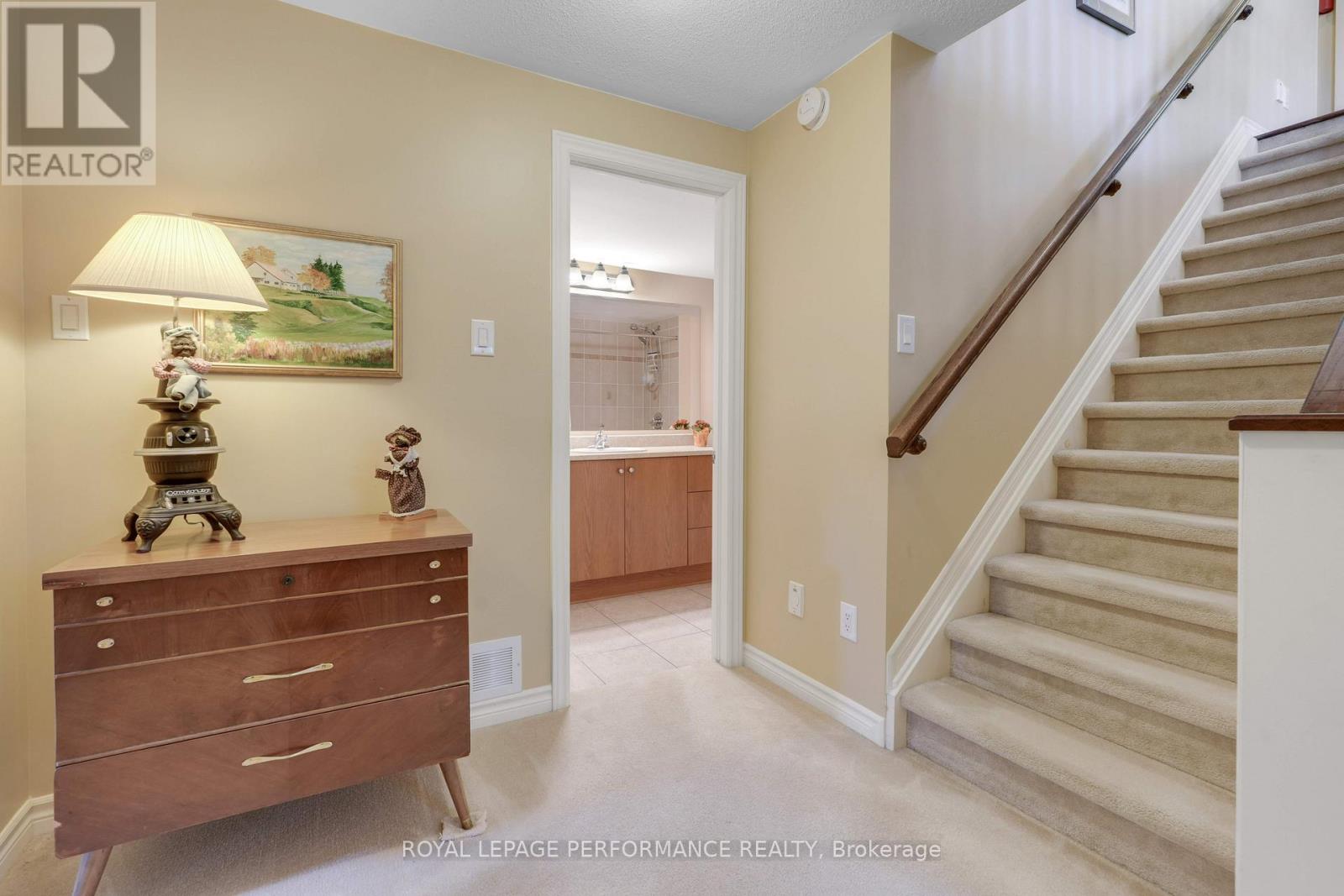 240 Bulrush Crescent, Ottawa, Ontario  K1T 0E6 - Photo 22 - X12457593
