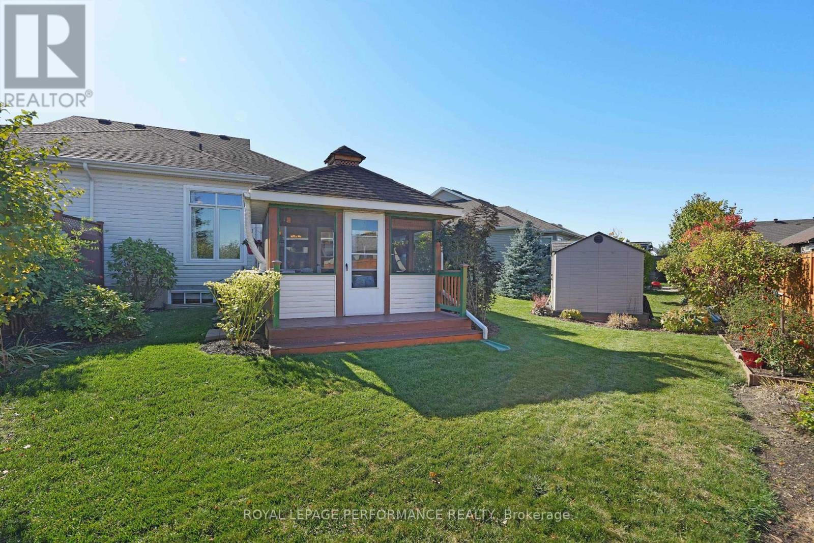 240 Bulrush Crescent, Ottawa, Ontario  K1T 0E6 - Photo 26 - X12457593