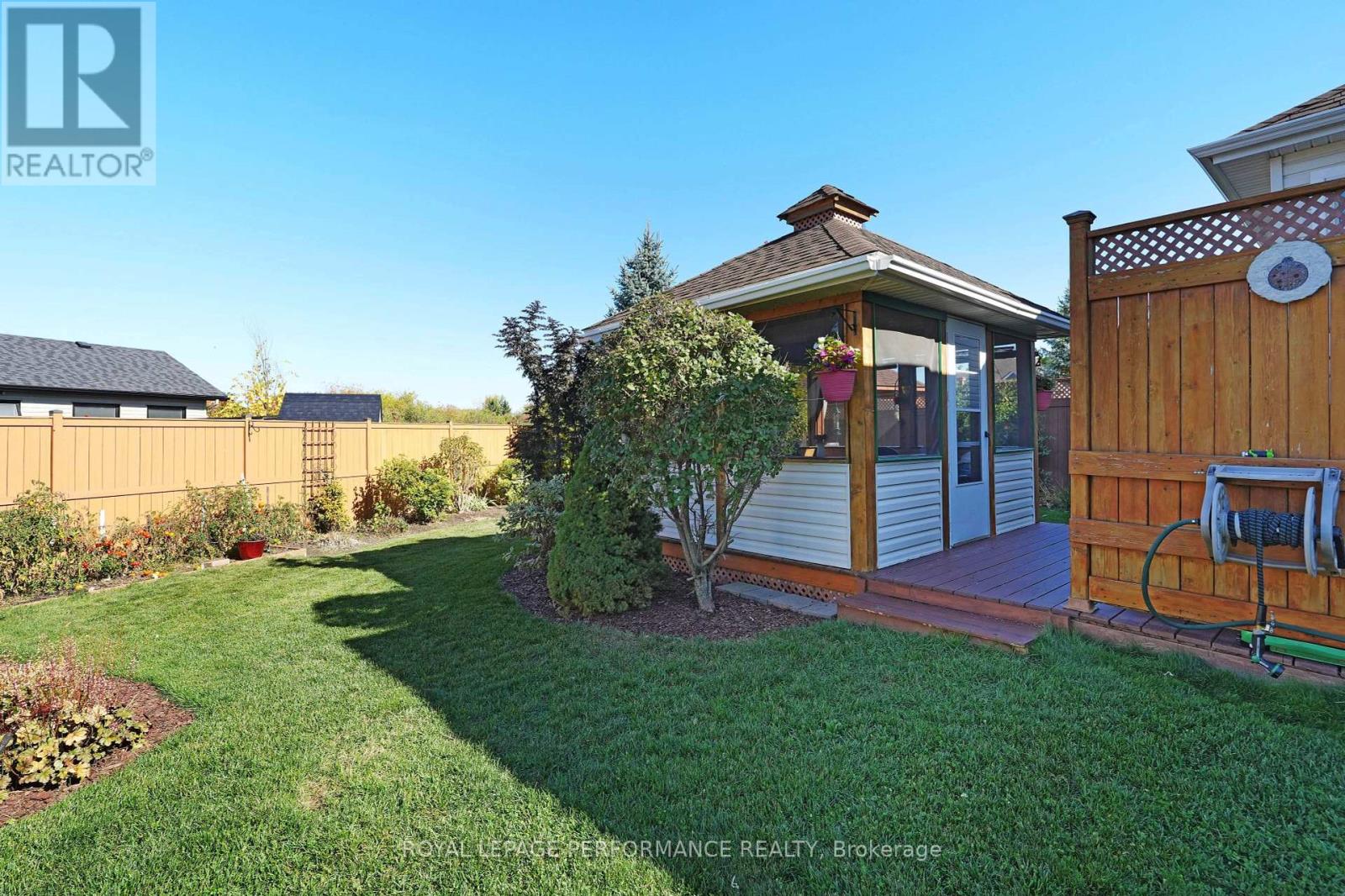 240 Bulrush Crescent, Ottawa, Ontario  K1T 0E6 - Photo 28 - X12457593