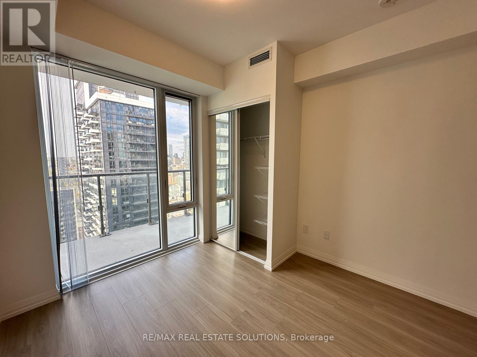 4026 - 28 Widmer Street, Toronto, Ontario  M5V 0T2 - Photo 9 - C12457457
