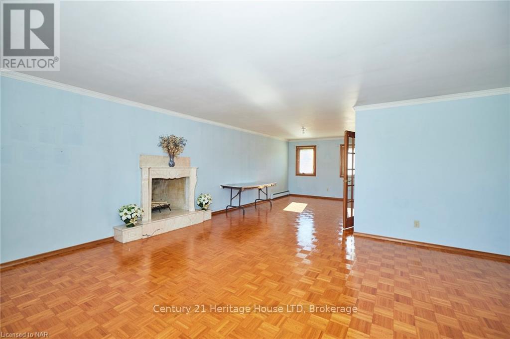 191 Cairns Crescent, Fort Erie, Ontario  L2A 5M4 - Photo 7 - X12457532