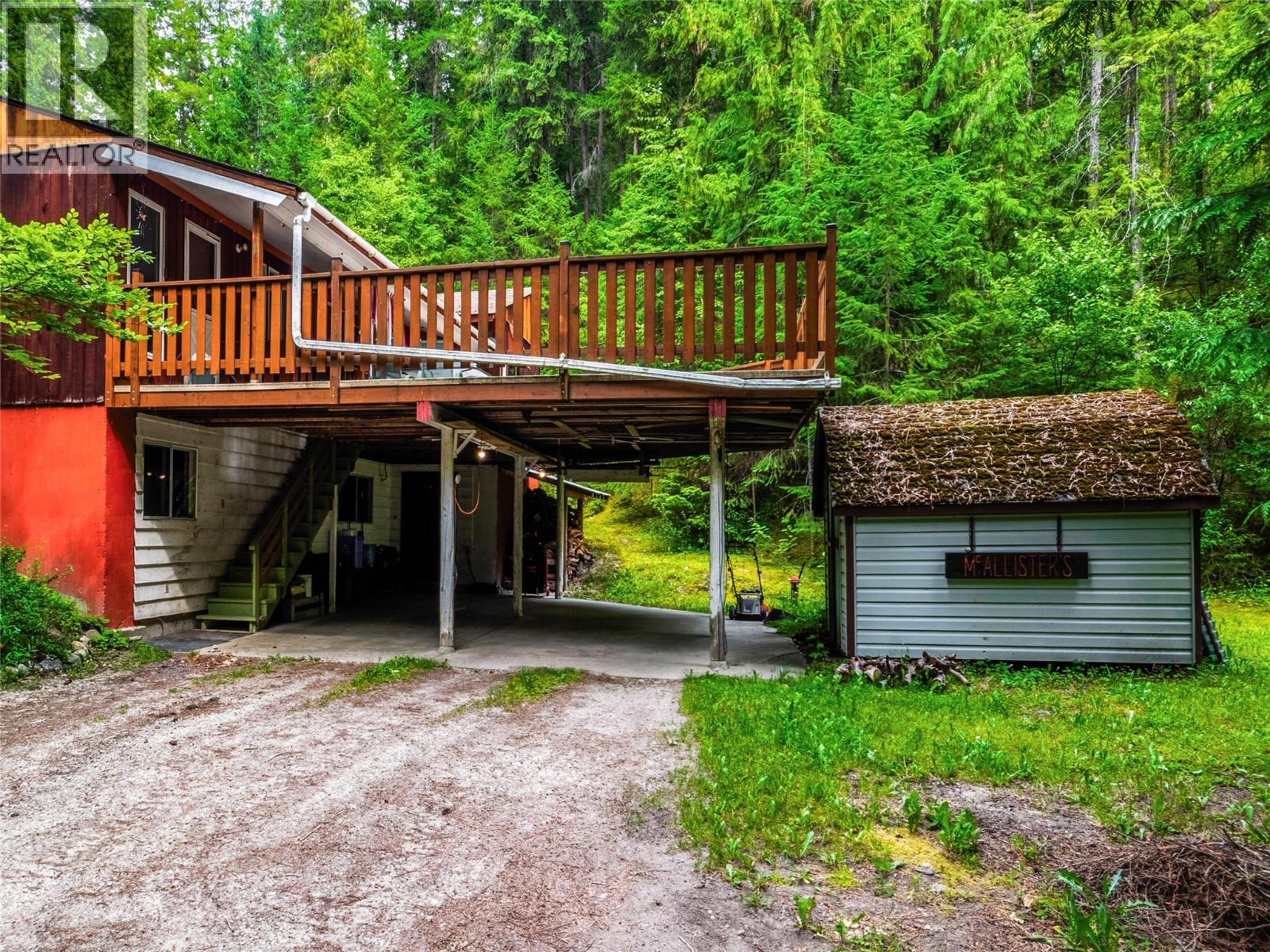 8043 97a Highway, Mara, British Columbia  V0E 2K0 - Photo 2 - 10365676
