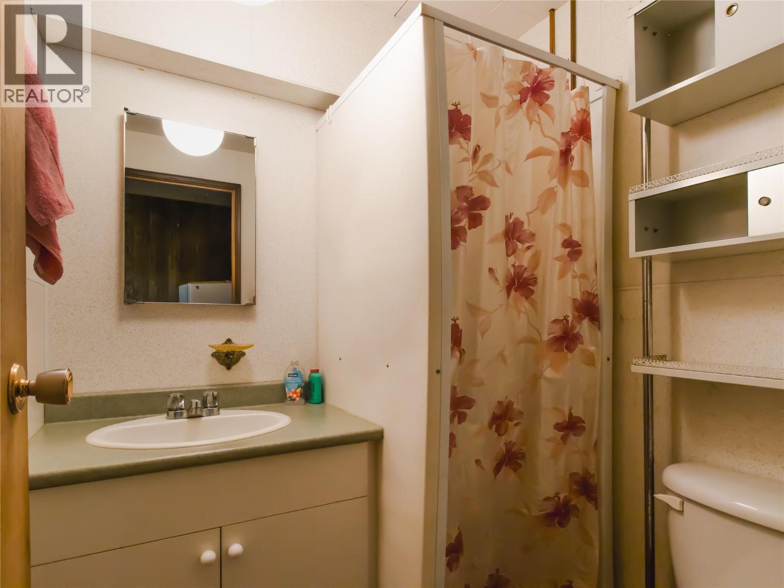8043 97a Highway, Mara, British Columbia  V0E 2K0 - Photo 29 - 10365676