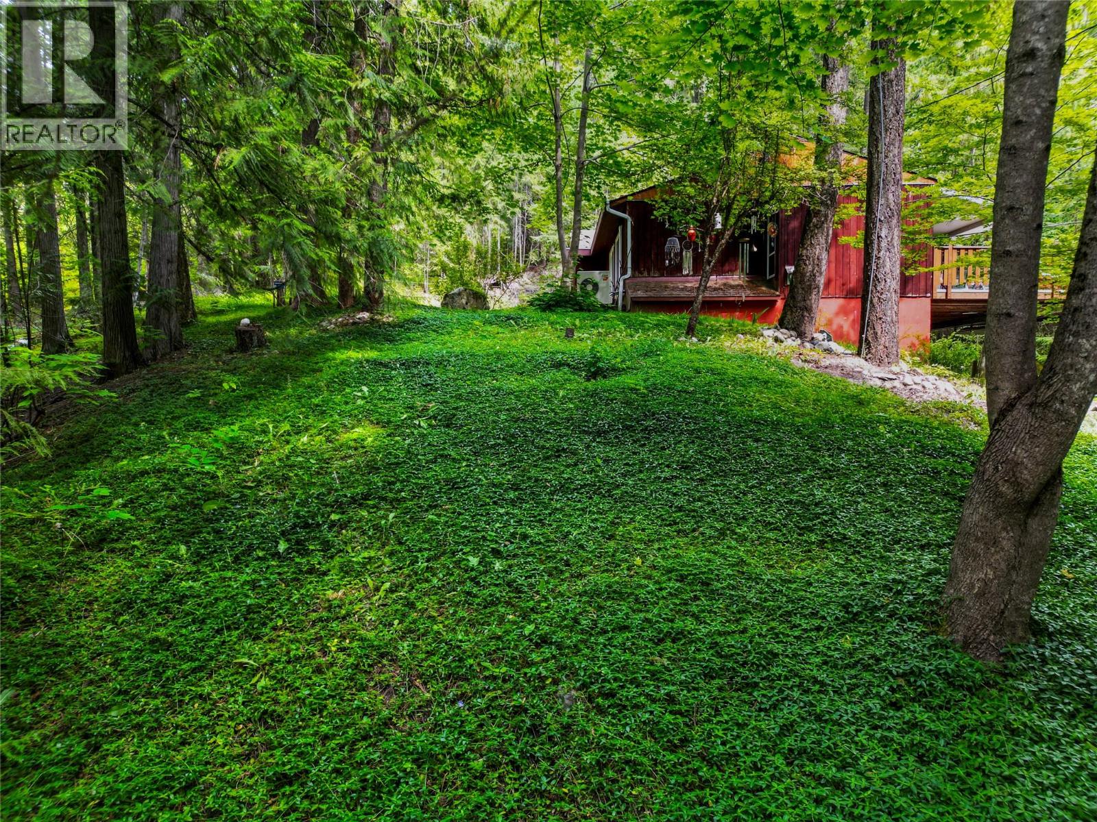 8043 97a Highway, Mara, British Columbia  V0E 2K0 - Photo 34 - 10365676