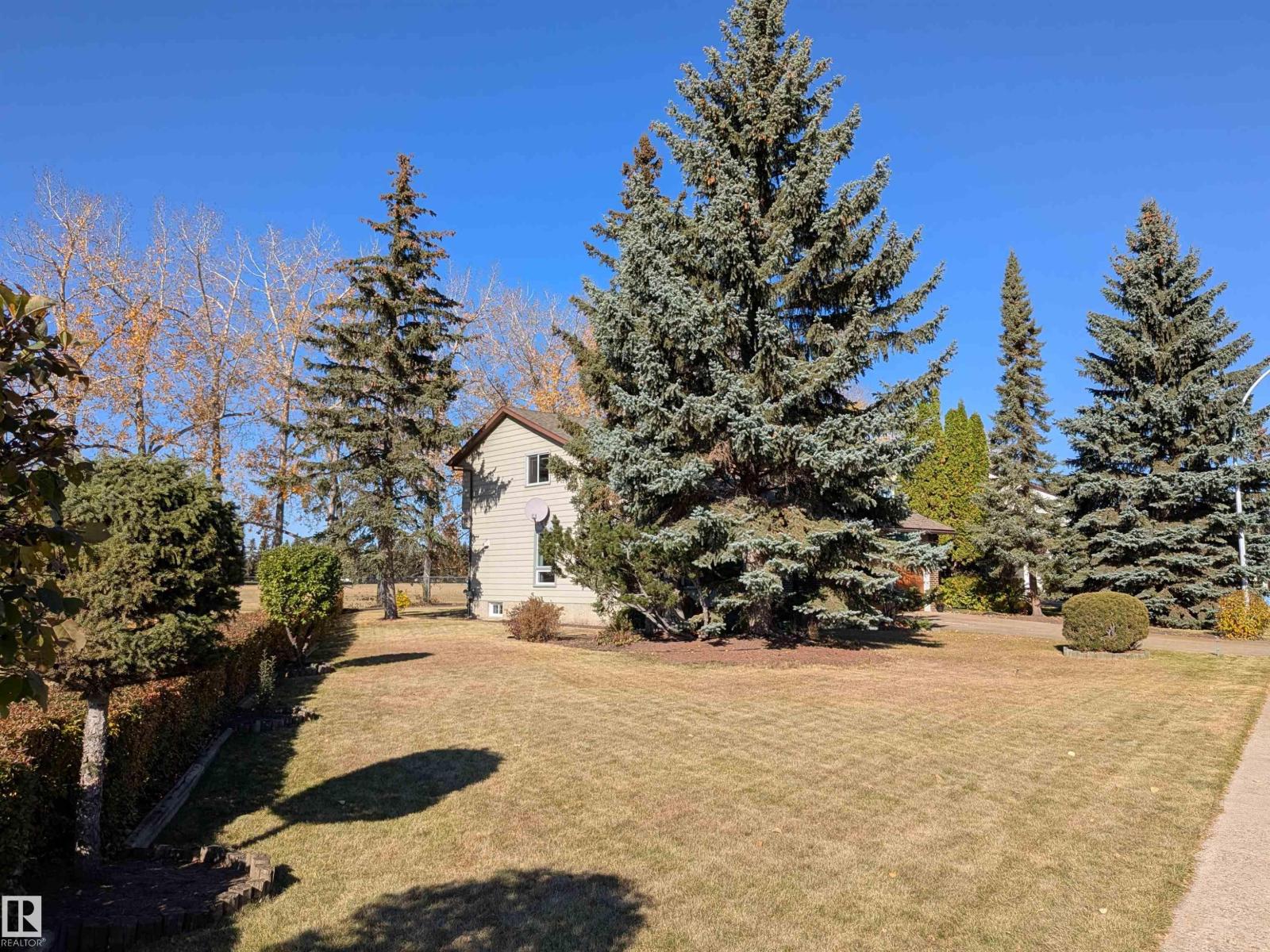 1804 114 St Nw, Edmonton, Alberta  T6J 4V1 - Photo 4 - E4461683