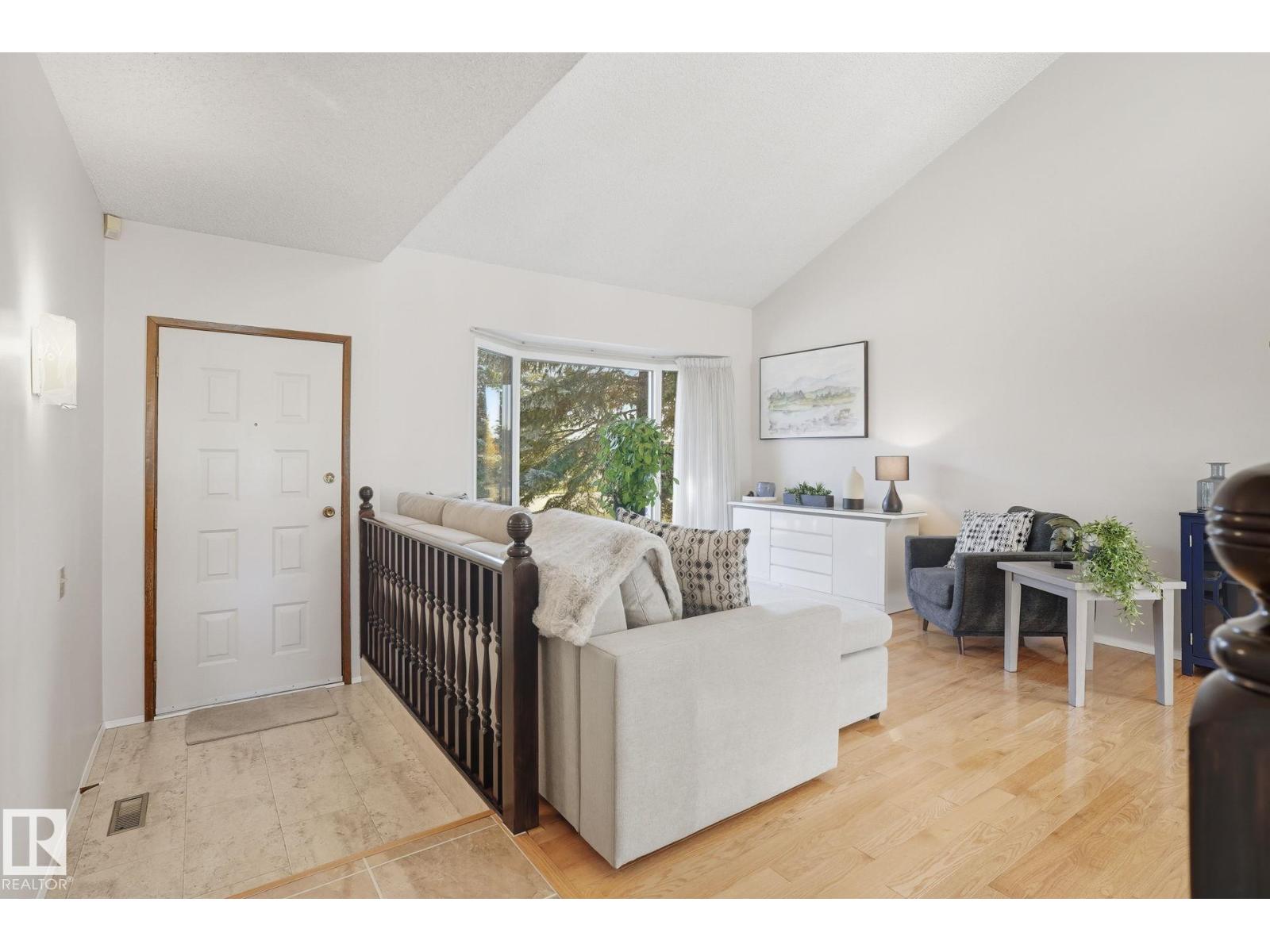 1804 114 St Nw, Edmonton, Alberta  T6J 4V1 - Photo 8 - E4461683