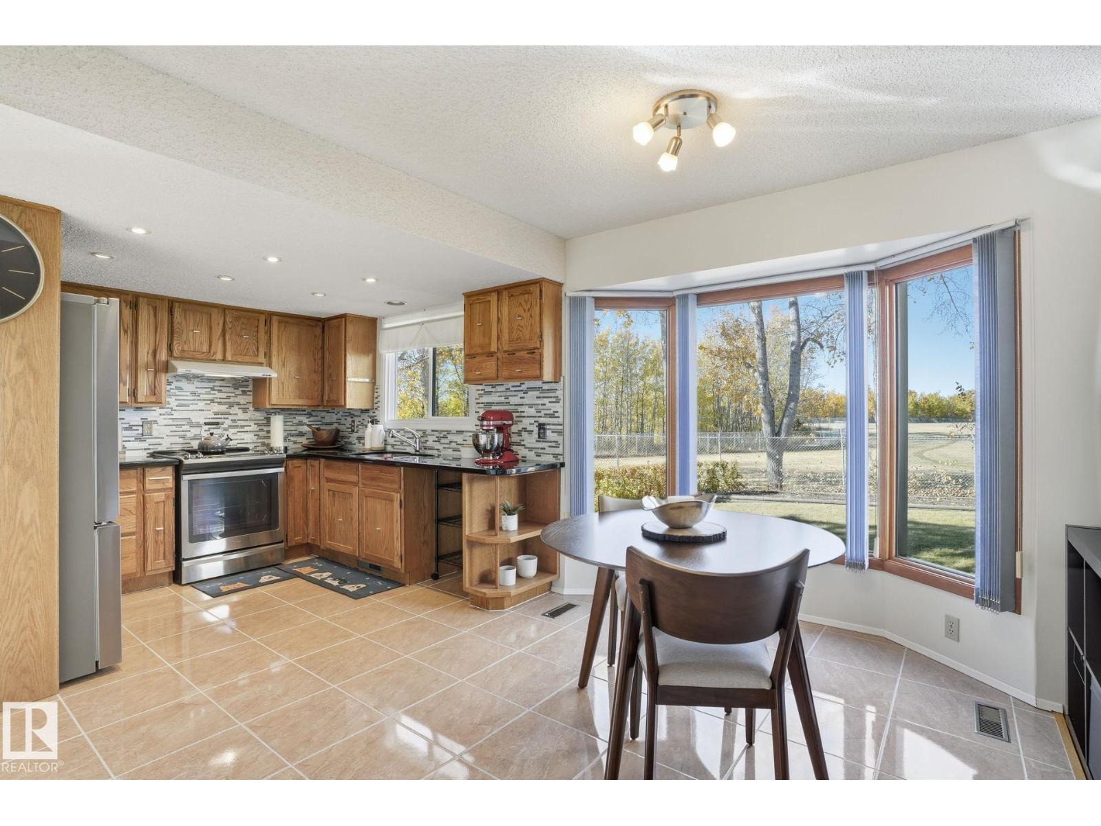 1804 114 St Nw, Edmonton, Alberta  T6J 4V1 - Photo 13 - E4461683