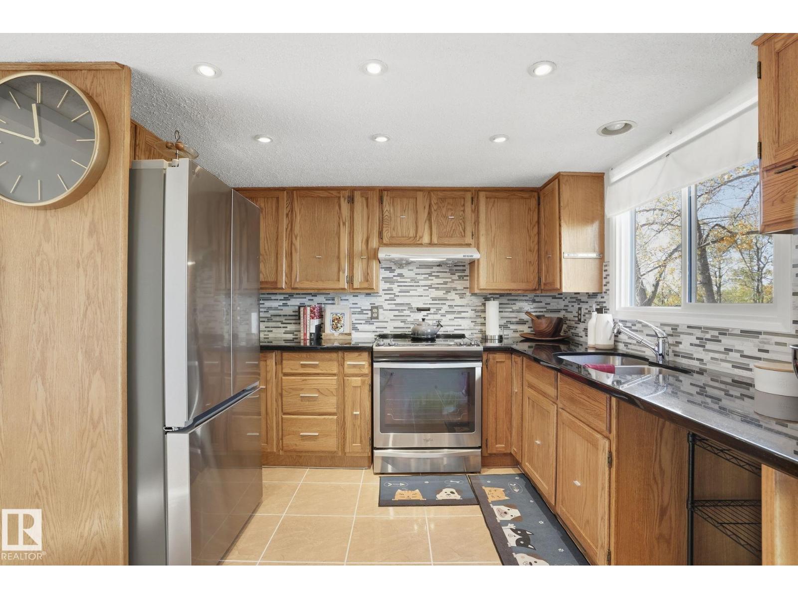 1804 114 St Nw, Edmonton, Alberta  T6J 4V1 - Photo 12 - E4461683