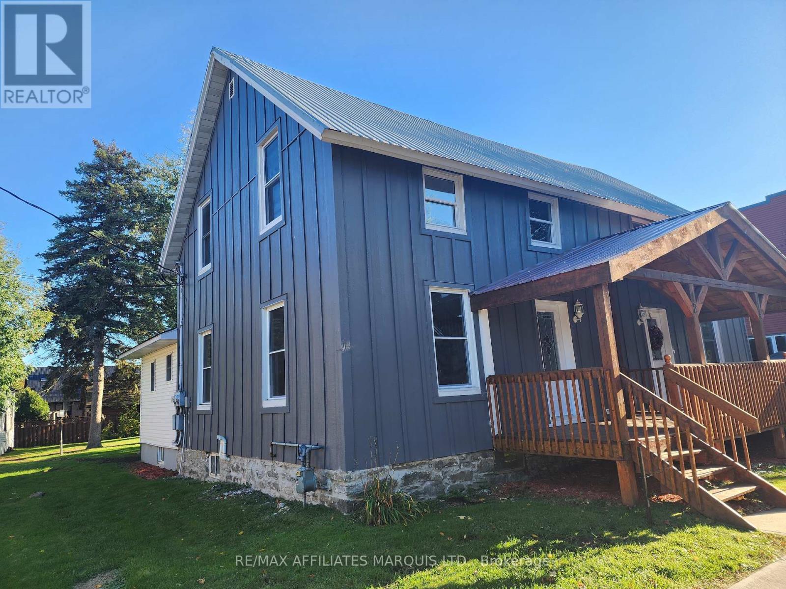 12 Oak Street, South Glengarry, Ontario  K0C 1N0 - Photo 1 - X12457511