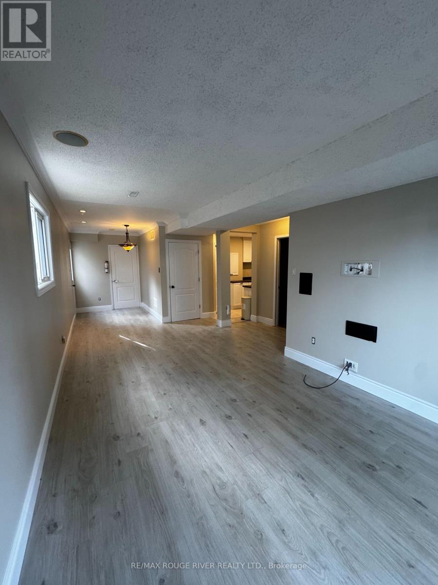 Lower - 40 Farncomb Crescent, Clarington, Ontario  L1C 4L8 - Photo 6 - E12427412