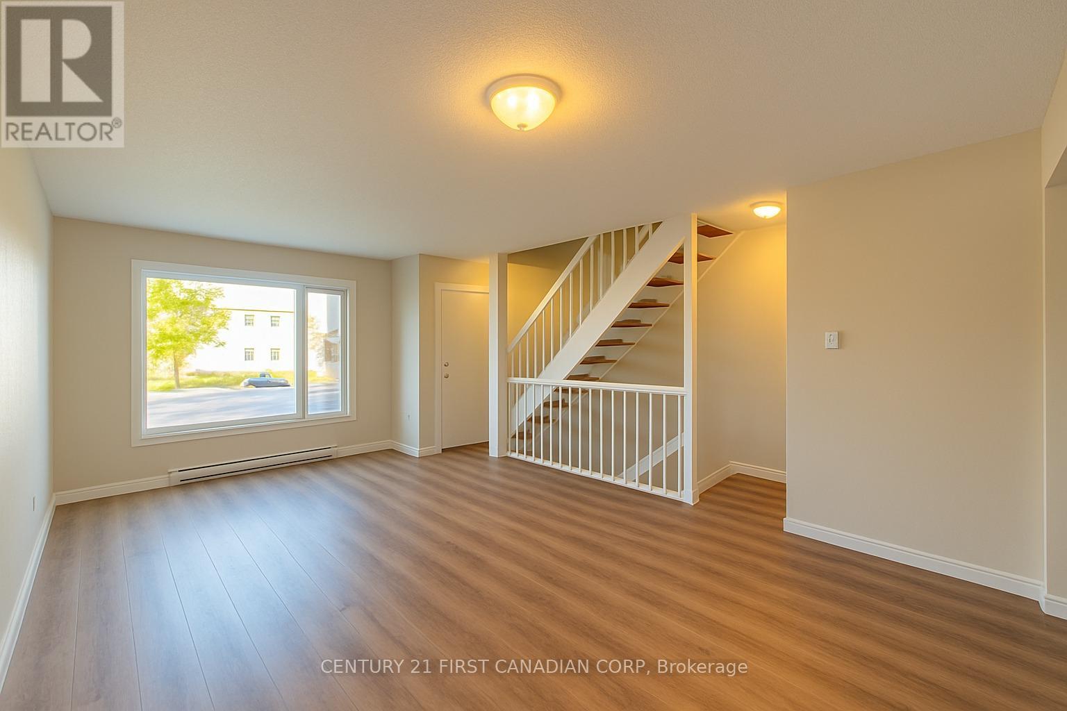 30 - 475 Sandringham Crescent Crescent, London South, Ontario  N6C 5B9 - Photo 3 - X12457591