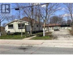 698 SHEPPARD AVENUE W, Toronto, Ontario