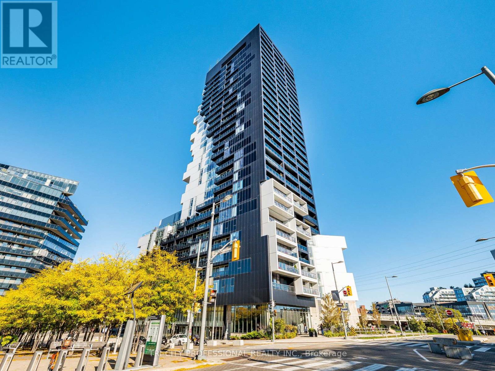 304 - 170 BAYVIEW AVENUE, Toronto, Ontario