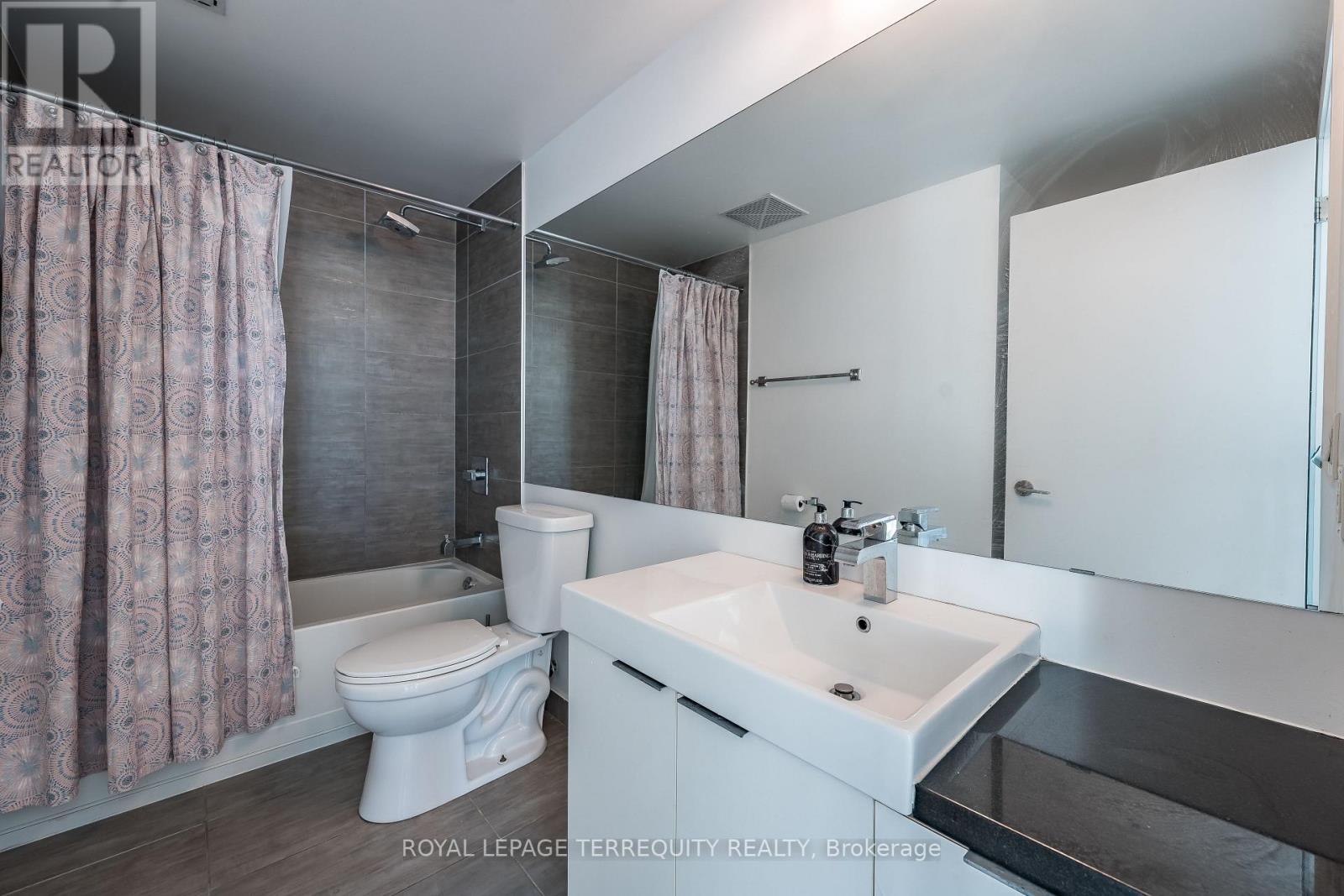 417 - 478 King Street W, Toronto, Ontario  M5V 0A8 - Photo 10 - C12457559