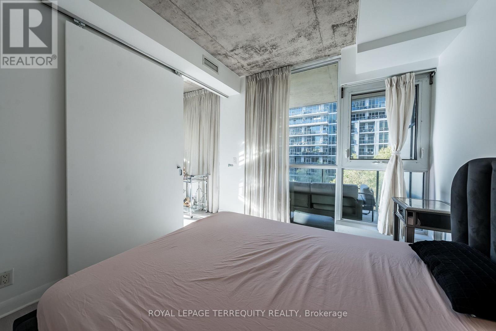 417 - 478 King Street W, Toronto, Ontario  M5V 0A8 - Photo 14 - C12457559
