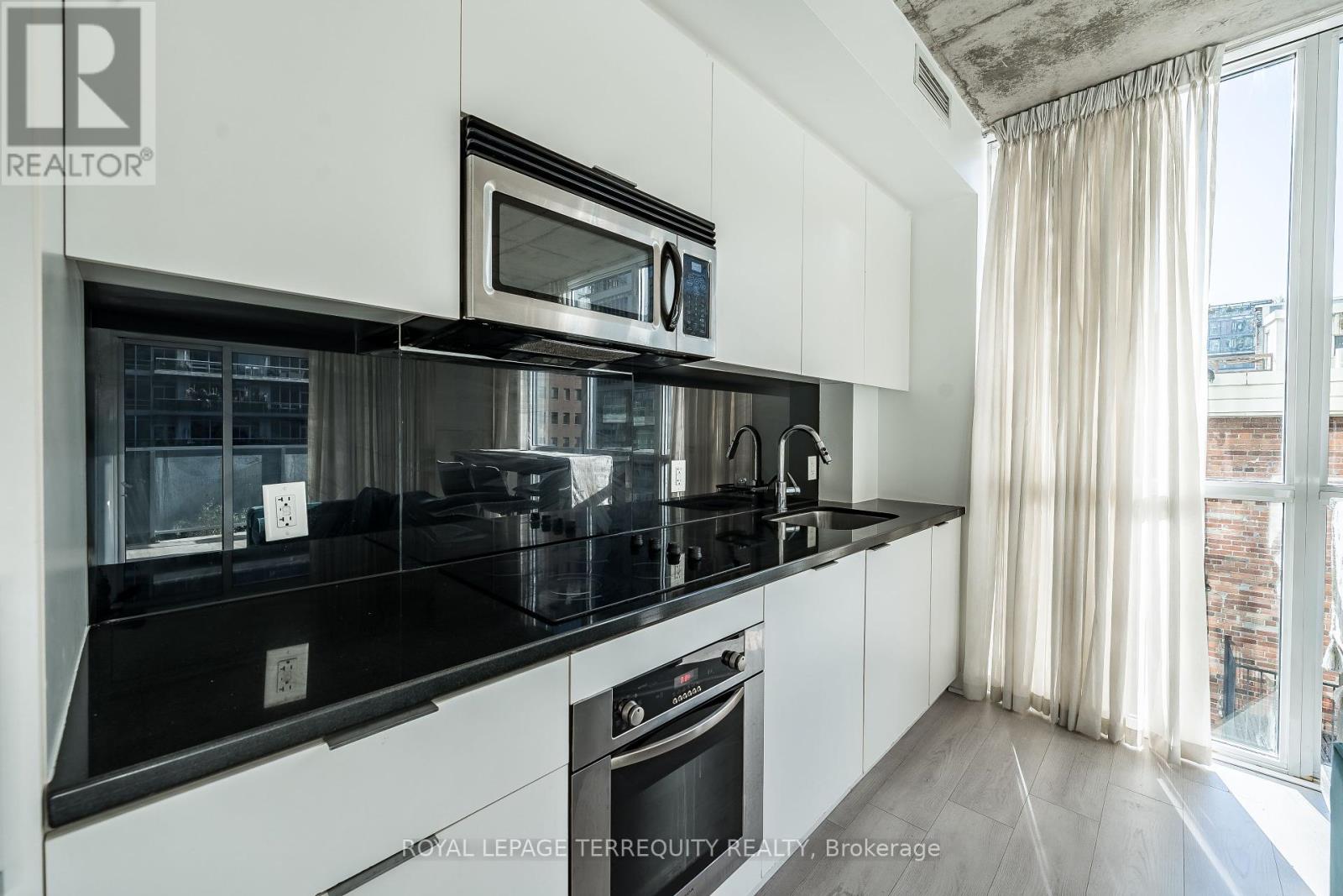 417 - 478 King Street W, Toronto, Ontario  M5V 0A8 - Photo 8 - C12457559