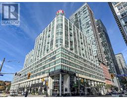 525 - 36 BLUE JAYS WAY, Toronto, Ontario