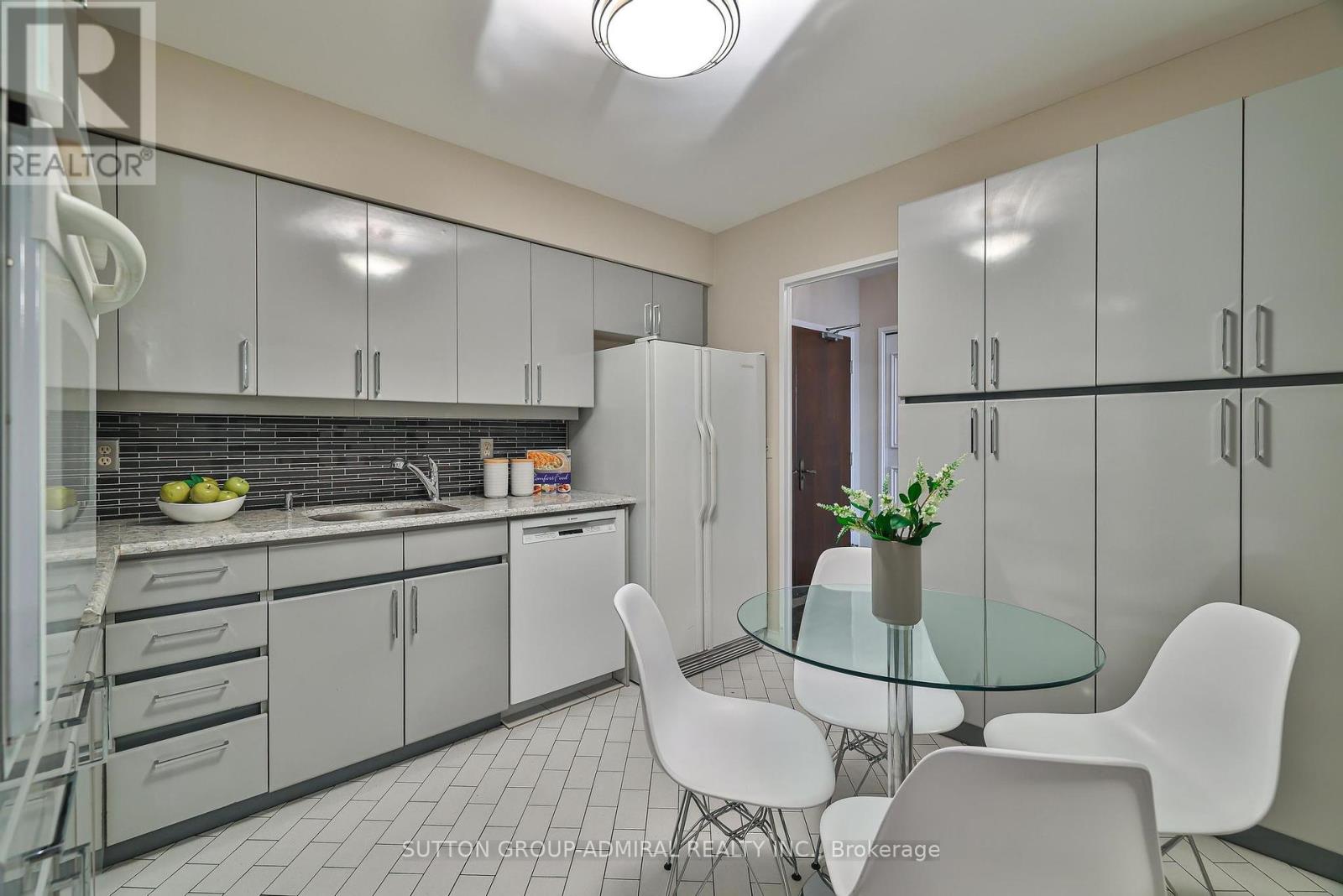 303 - 350 Lonsdale Road, Toronto, Ontario  M5P 1R6 - Photo 11 - C12457580