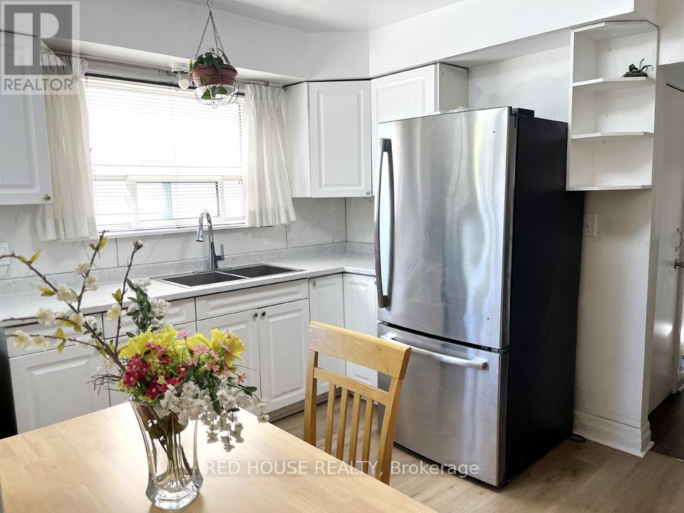 40 North Woodrow Boulevard, Toronto, Ontario  M1K 1W3 - Photo 1 - E12457551