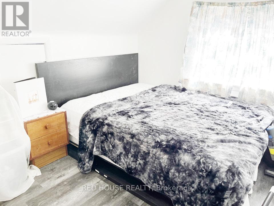 40 North Woodrow Boulevard, Toronto, Ontario  M1K 1W3 - Photo 10 - E12457551