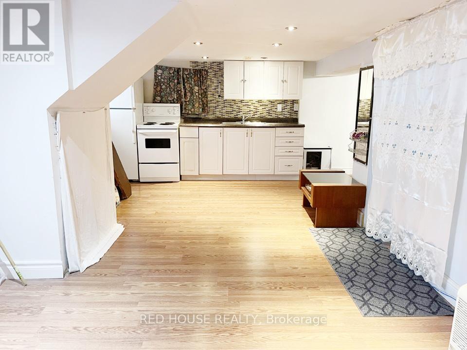 40 North Woodrow Boulevard, Toronto, Ontario  M1K 1W3 - Photo 14 - E12457551