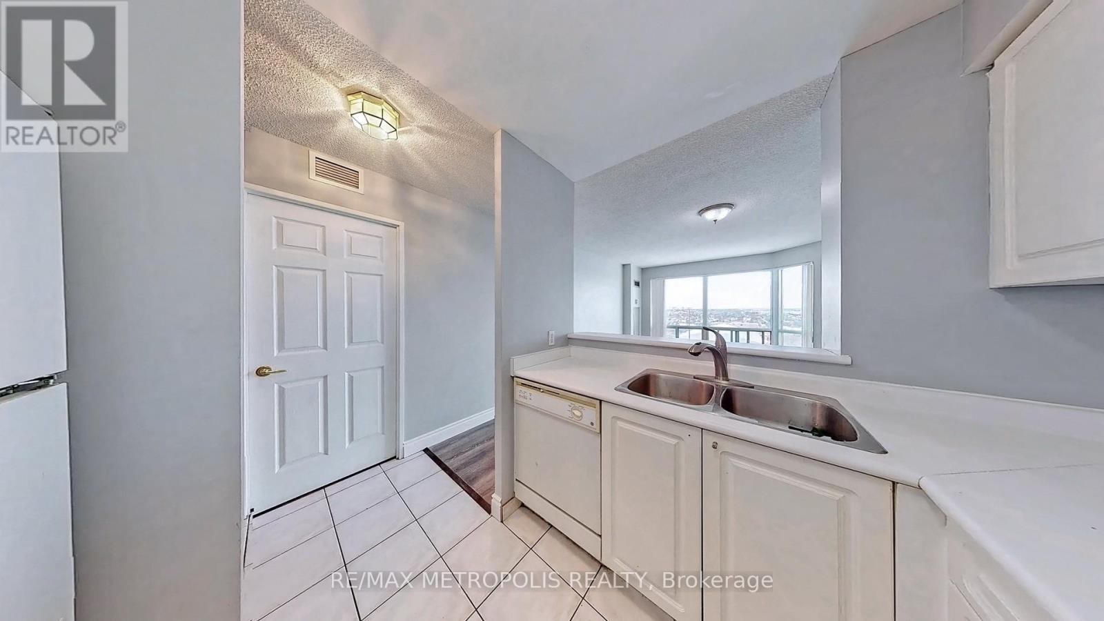 1505 - 11 Lee Centre Drive, Toronto, Ontario  M1H 3J5 - Photo 25 - E12457585
